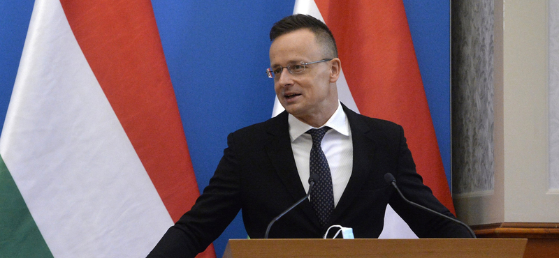 Szijjártó: Nevezhetnek a Gazprom bármijének, ha ez az ára, hogy az emberek fűtsenek