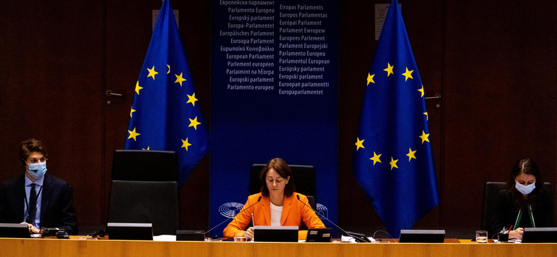 A Magyarországnak és Lengyelországnak szánt uniós források korlátozását szorgalmazza az Európai Parlament alelnöke