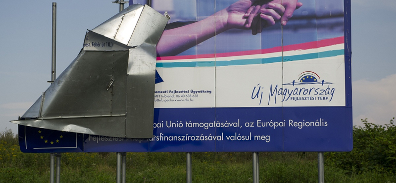És akkor kiderül, hogy Lázár János annyit is ér