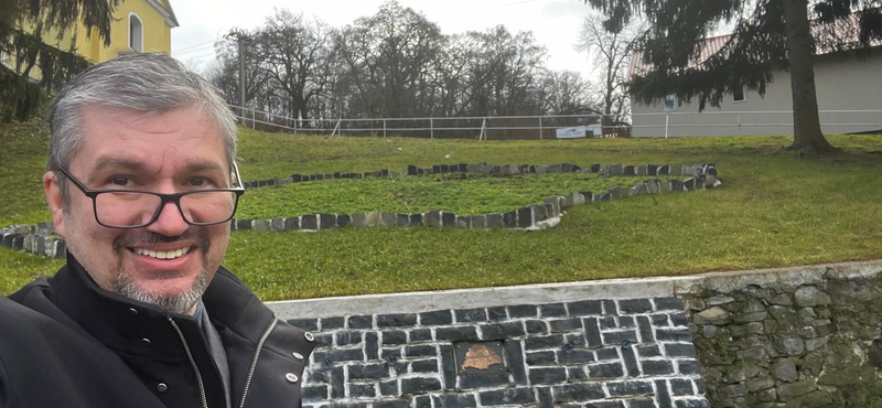 20 millió forintból készült el egy virágágyás Somoskőújfaluban