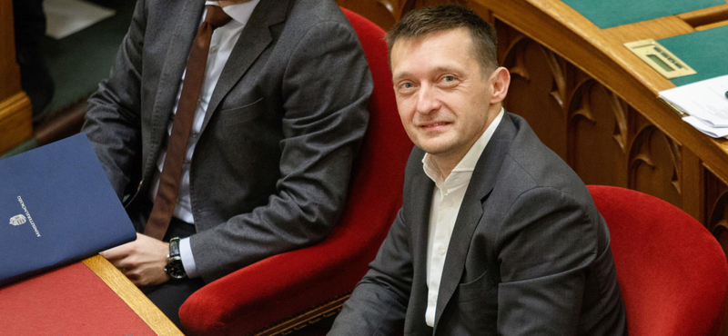 Rogán Antal immár teljesen szabad kezet kapott a pénzköltésben