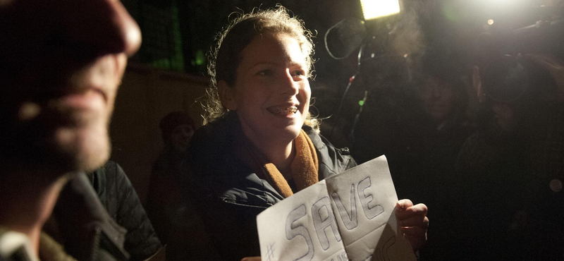 Hazamehettek az Oroszországban fogva tartott Greenpeace-aktivisták