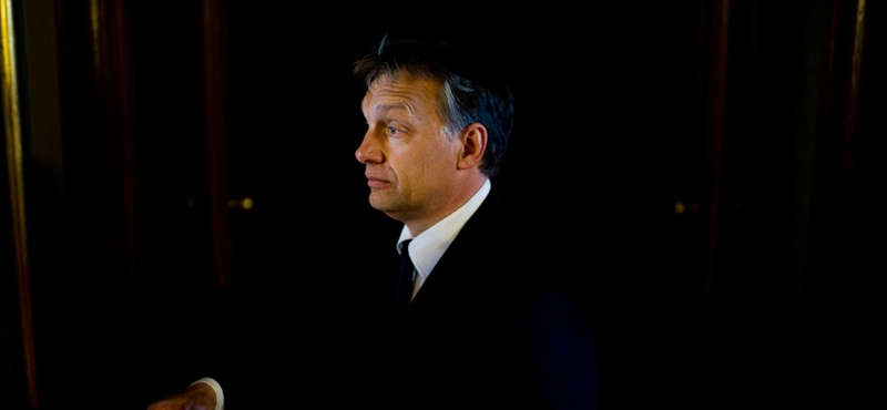 Mennyiért fényképezik Orbán Viktort?