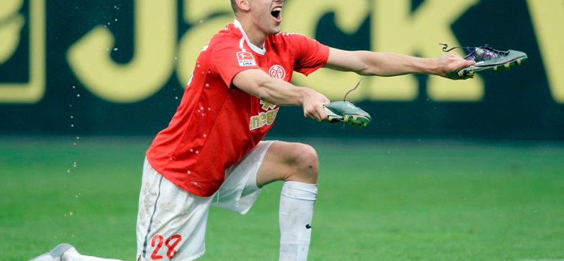 Az Inter a magyar válogatott csatárát figyeli