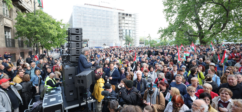 Magyar Péter szerint már lőtávolban van a Fidesz az ő pártjától népszerűségben 