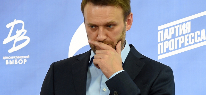 Putyin fő riválisa célba vette a Kreml-szóvivő dúsgazdag fiát