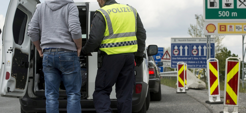Mit sem ért Orbán és Kern egyeztetése, elkéstek reggel az Ausztriába ingázó magyarok