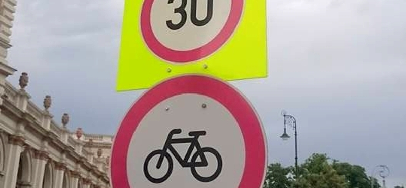 A nép megint zseniális volt, ezt a KRESZ-táblát nézze