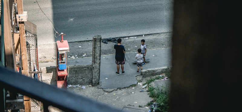 Kirakják a Hős utcából az ott működő civil szervezetet