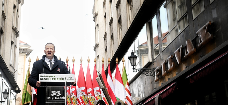 Tizenhatan léptek ki a Mi Hazánk váci szervezetéből