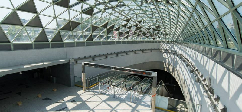 Fotók: Kész van a 4-es metró első állomása