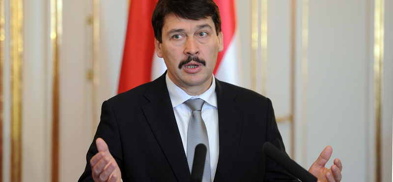Áder: A szeretet legyen a mi iránytűnk