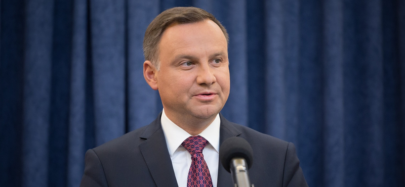 Félre az illúziókkal: csak saját hatalmát erősítené a lengyel elnök