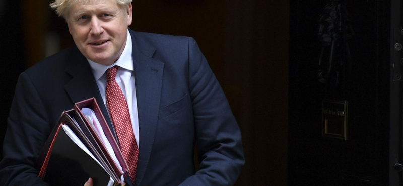 Boris Johnson szerint karácsonyig jelentősen enyhülhet a járvány