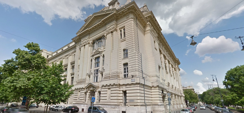 Háromtagú családot akart bebetonozni egy volt ügyvéd