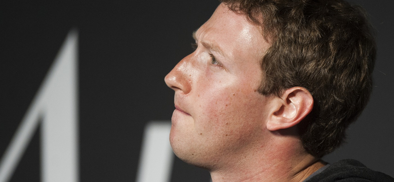 Mark Zuckerberg terveket sző, és nem nagyon örül annak, hogy törlik magukat az emberek a Facebookról