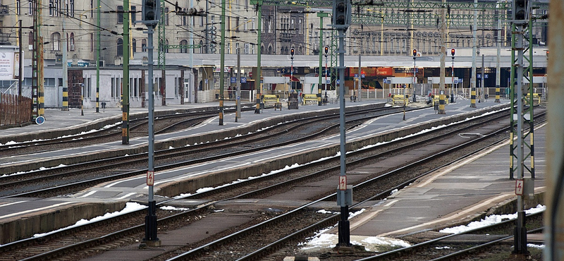 A MÁV-vezér megtizedelné a vonatjáratokat