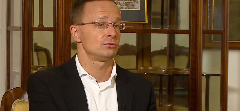 Az év eddigi legszürreálisabb interjúját készítette Szijjártó Péterrel egy szlovén televízió