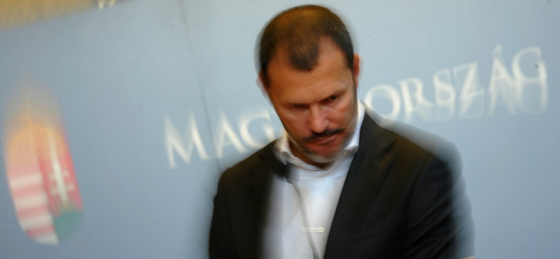 Giró-Szász András visszavonult