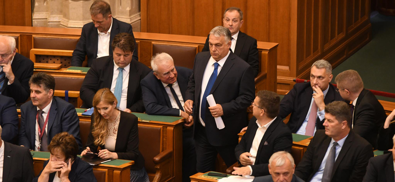 Orbán a fejében összeálló vakmerő stratégiához választotta új kormányának tagjait