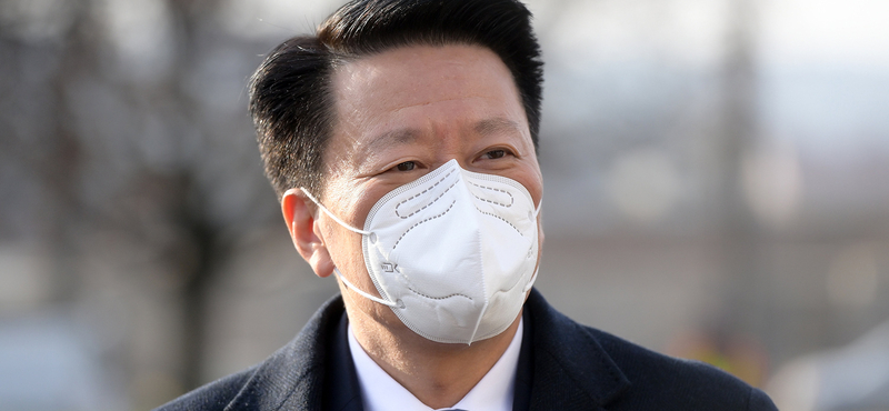 A Fudan Egyetemről és a Sinopharm vakcináról is beszélt Kína budapesti nagykövete