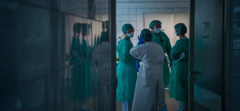 A műtét csak a jéghegy csúcsa, a gond, hogy utána sokszor alig tudunk a betegekről valamit