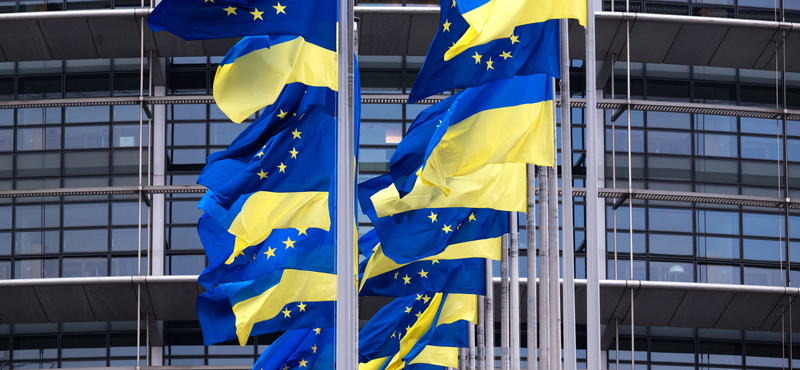 Ha kilenc további országgal bővülne az EU, az a jelenlegi tagoknak több mint 250 milliárd eurójába kerülne