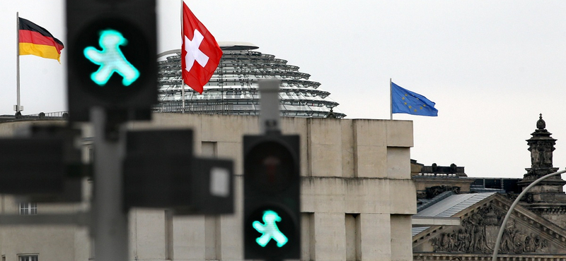 Több száz német politikus titkait szivárogtatták ki, az AfD kivétel