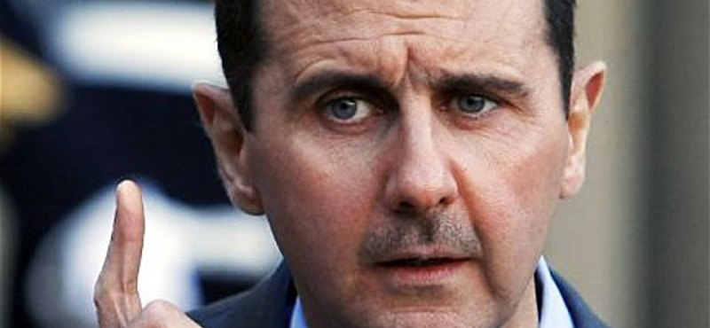 Aszad: „az amerikaiak csak zsebre teszik önöket”