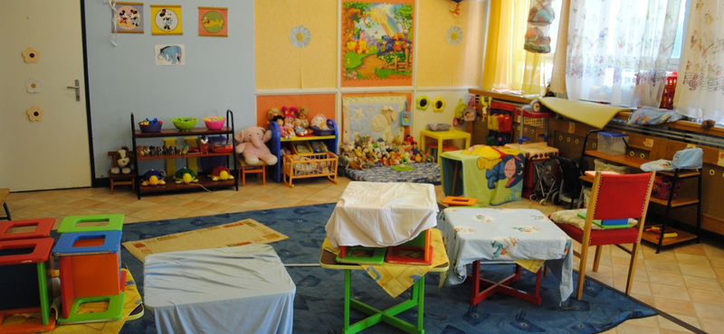 Két diplomával 134 ezer forintot keres havonta egy bölcsődei nevelő
