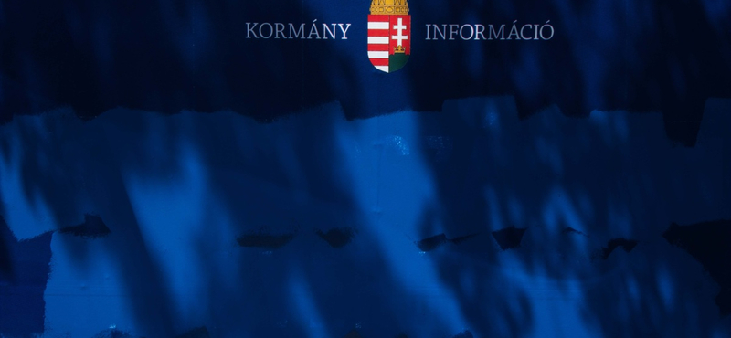Egy tanár 14 évnyi bérét költi el a kormány, hogy fényezze magát, amiért részben uniós pénzből bért emelt a pedagógusoknak 