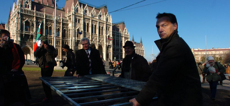 Orbán még kemény lehetett, a mostani ellenzék egy Benny Hill show-ban találhatja magát