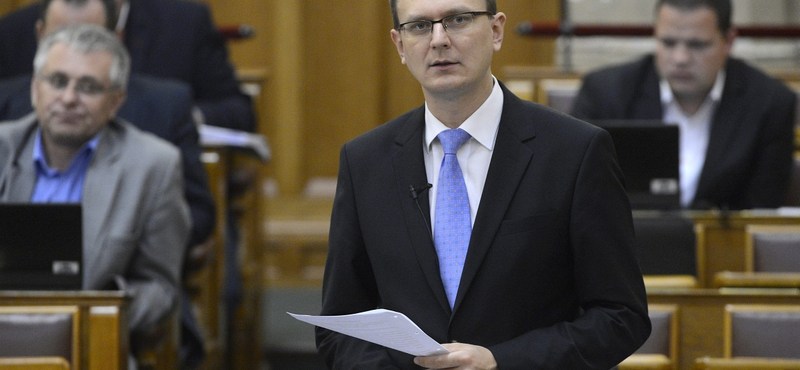 Rétvári megint igencsak trükkösen fényezte az oktatási rendszert
